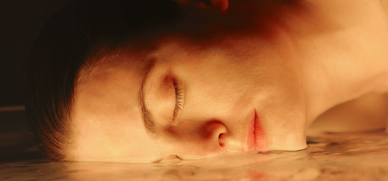 Strengthens the pelvic floor